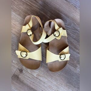 Faux-Leather Buckled Strap Sandals for Toddler Girls size 11